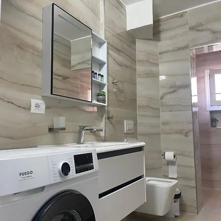 Katerina Apartamento Himare